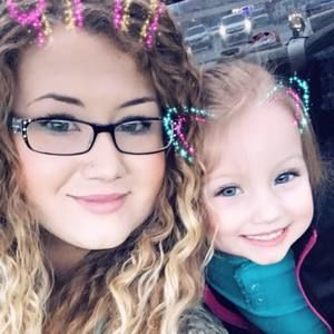 Meet your Posher, Lacey